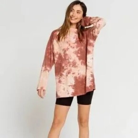FREE PEOPLE We The Free Be Free Long Sleeve Tie Dye Tee in Cabernet Combo - Picture 2 of 9